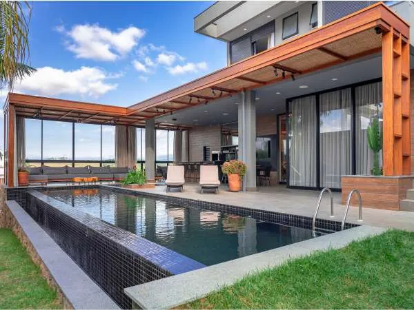 pergolado de madeira em L