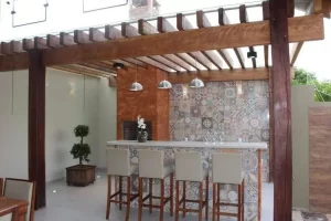 área gourmet pequena com pergolado