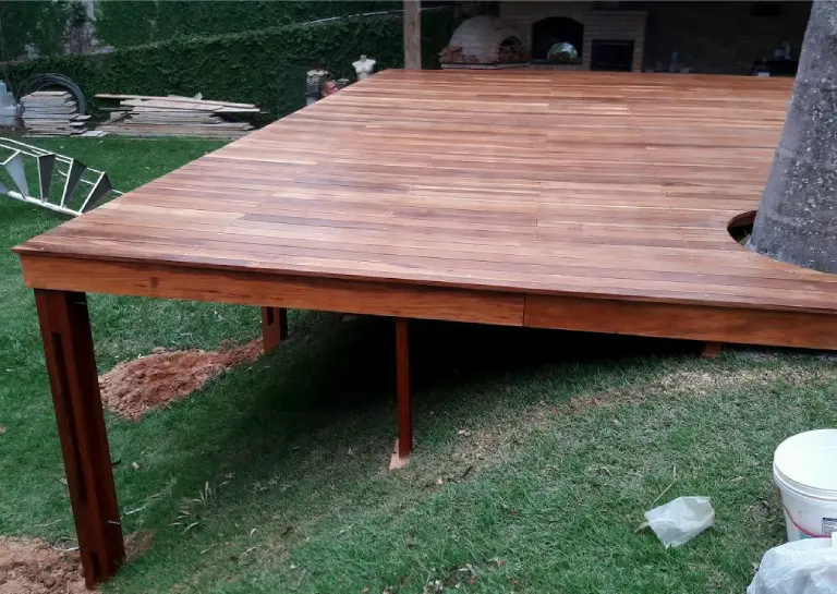 quanto custa fazer um deck de madeira suspenso
