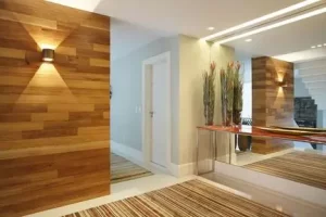 hall de entrada com painel de madeira