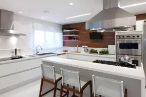 painel de madeira na cozinha